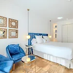 La Del Mar Hotel