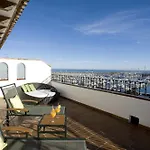 Hotel La Del Mar