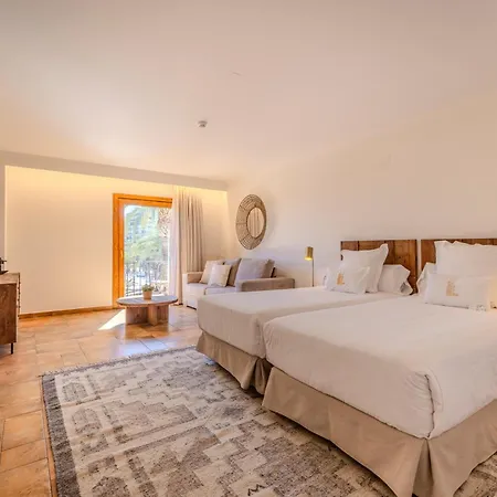 La Del Mar Otel