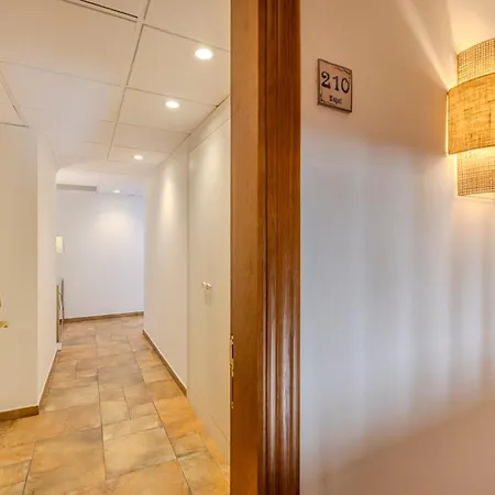 La Del Mar Otel 4*