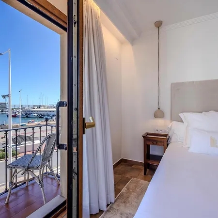 La Del Mar Готель 4*
