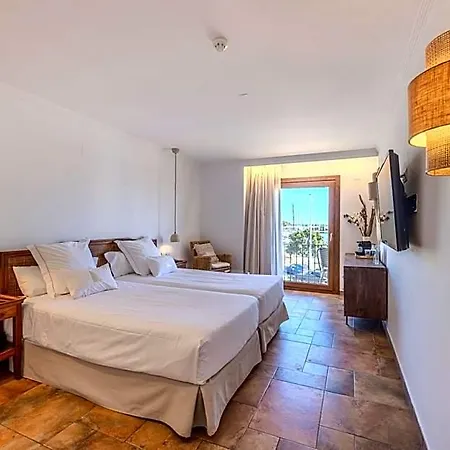 La Del Mar Готель 4*
