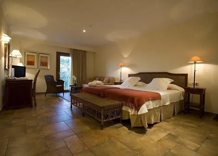 Готель La Del Mar 4*